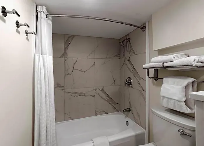 Baymont By Wyndham Hotel