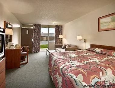 Baymont By Wyndham Hotel